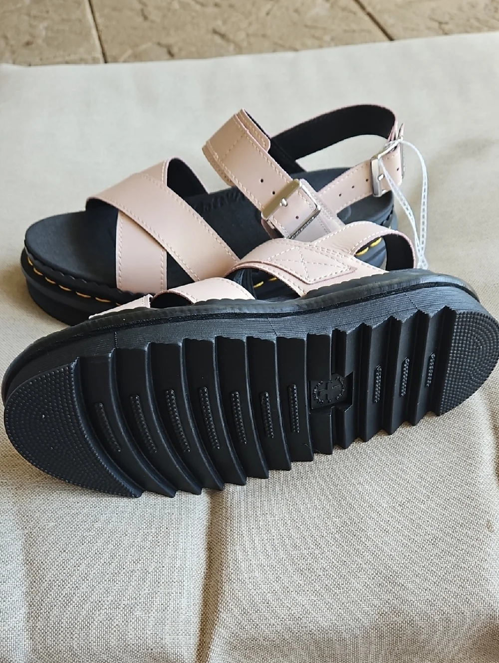 Sz 7- Dr Martins Voss II Chunky Sandals In Opalescent Powder Pink/ Gold - Picture 3 of 9